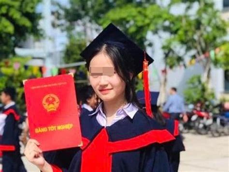 Nữ Sinh Mất Tích .